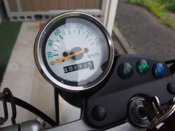 バイクにカメラのマウント装着、定期メンテナンス【バンバン200】
